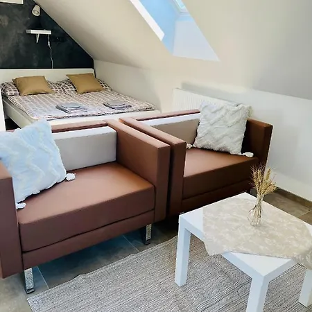 Apartment Pod Troskami Rovensko pod Troskami